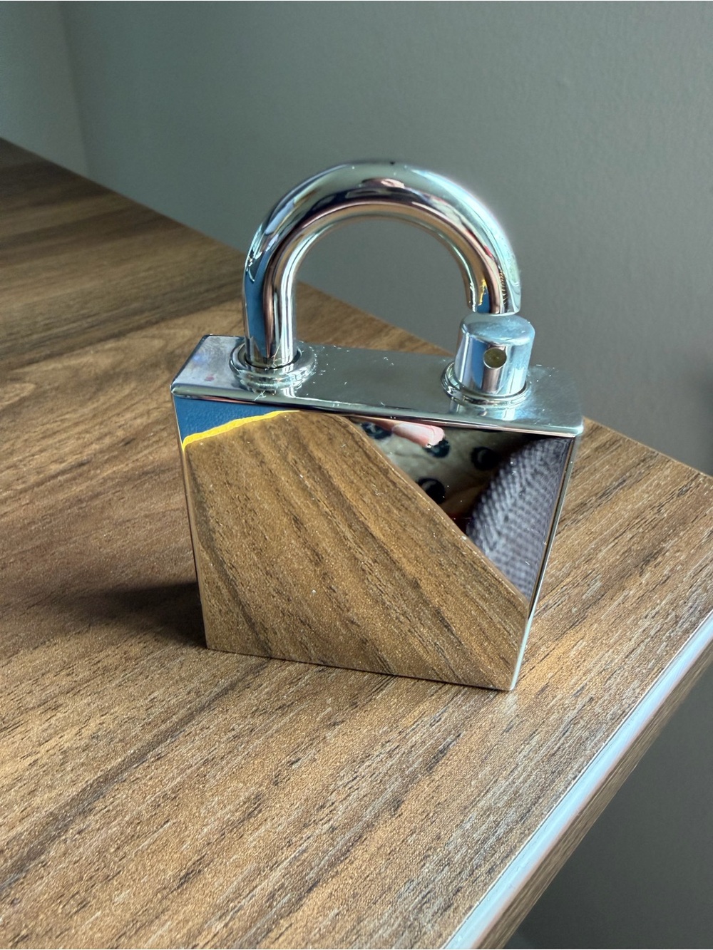 Hermes silver perfume “jewel lock” Kelly Caleche - Picture 2 of 5